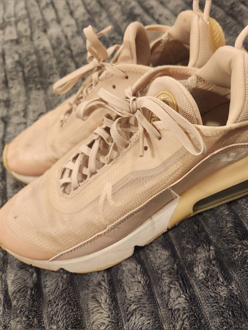 Women's Nike Airmax 2090 Pink Athletic Sneakers, Size 8 - Picture 2 of 7